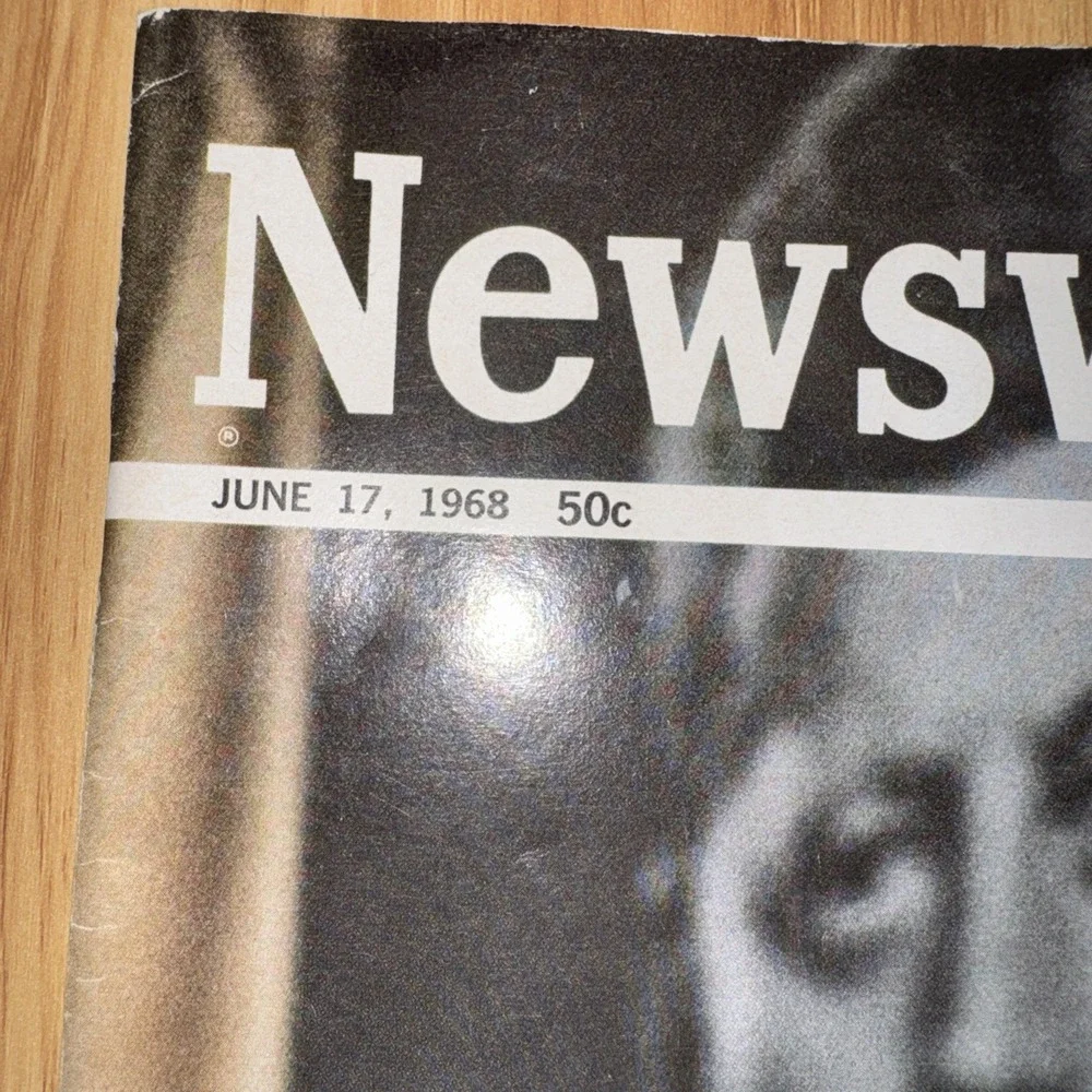 Newsweek Magazine ROBERT F. KENNEDY Death (June 17, 1968)VG Condition Pre-Owned